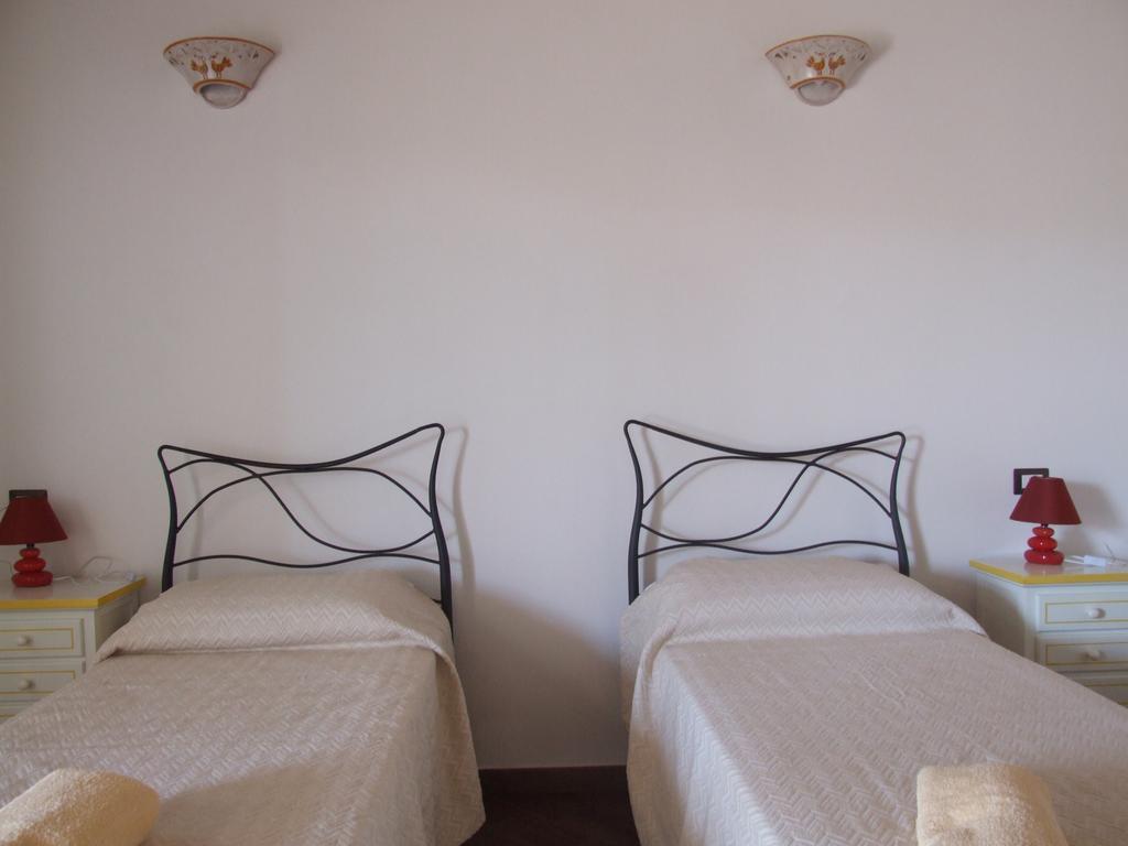 Agriturismo Locoe Oliena Exterior photo